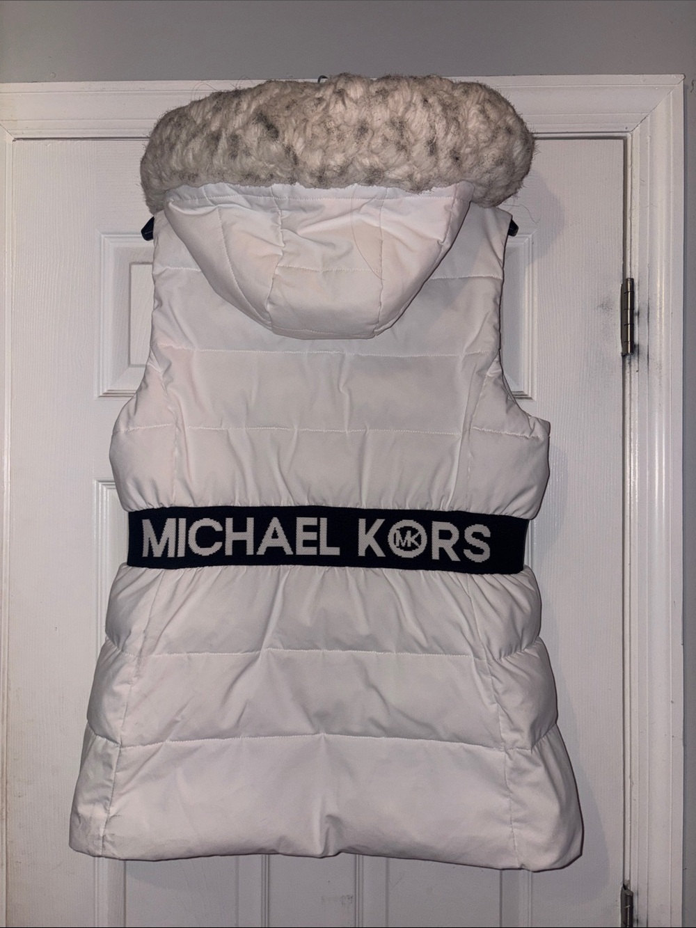 Michael Kors White Quilted Puffer Vest with Faux-Fur Trim and Logo Waistband